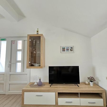 Apartment Vip พิโรวัซ ภายนอก รูปภาพ
