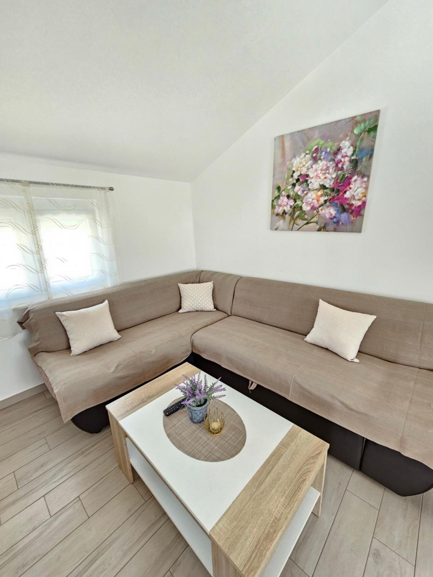 Apartment Vip พิโรวัซ ภายนอก รูปภาพ