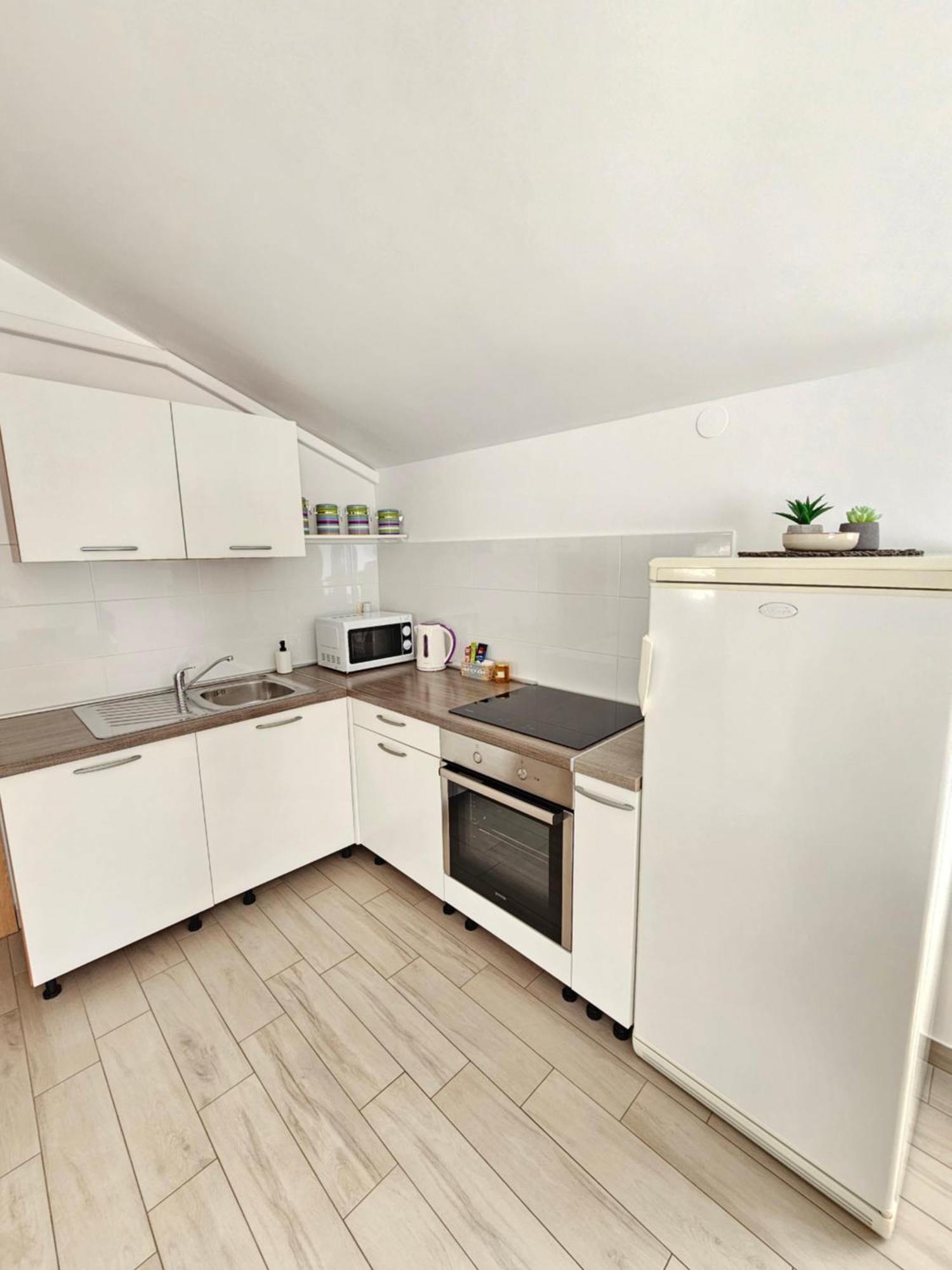 Apartment Vip พิโรวัซ ภายนอก รูปภาพ