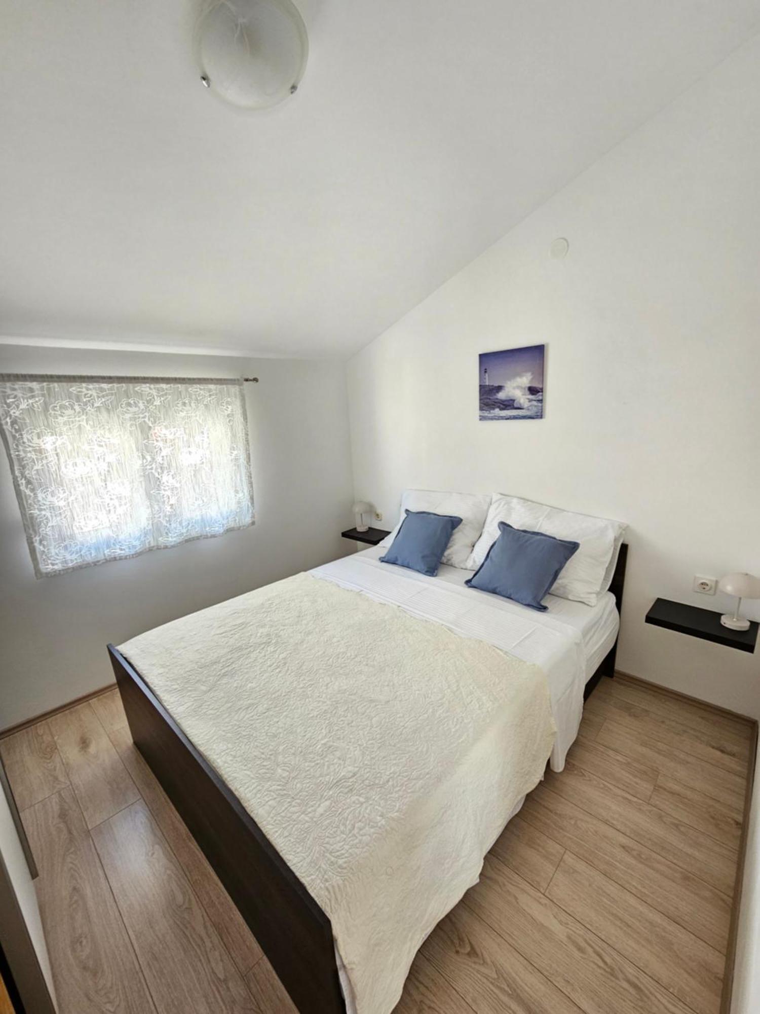 Apartment Vip พิโรวัซ ภายนอก รูปภาพ